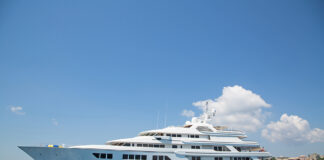 Graeme Hart, New Zealand’s richest man is a high school dropout and former truck driver Graeme Hart, New Zealand’s richest man is a high school dropout and former truck driver